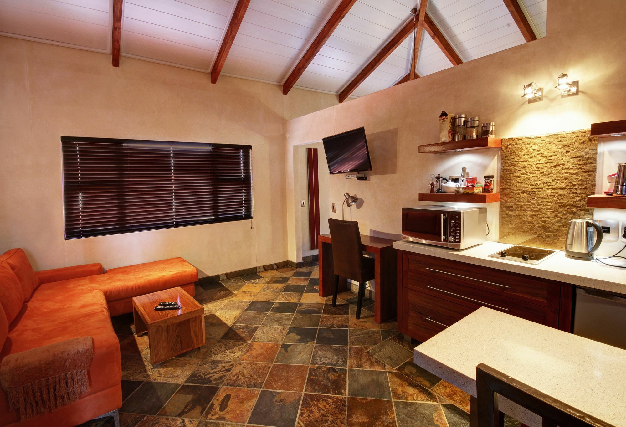 Hartmann Suites Serviced Self-Catering Apartments Windhoek Buitenkant foto